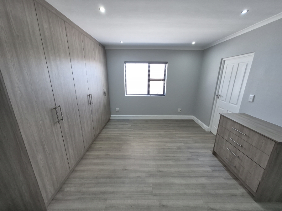 To Let 3 Bedroom Property for Rent in Rylands Western Cape